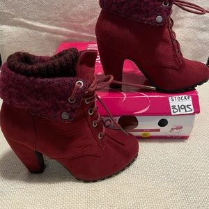 Burgundy ankle boots with sock detail, 6 1/2 sz